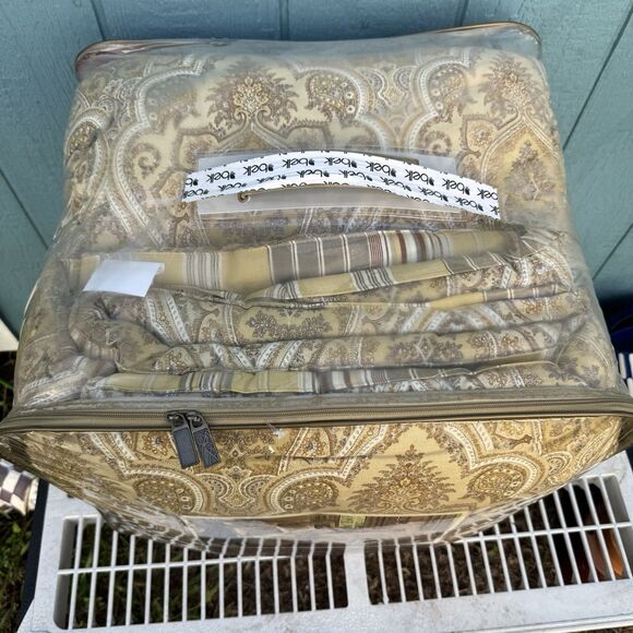 Biltmore Equestrian King Comforter Set Brand New Belk Exclusive - Picture 4 of 5